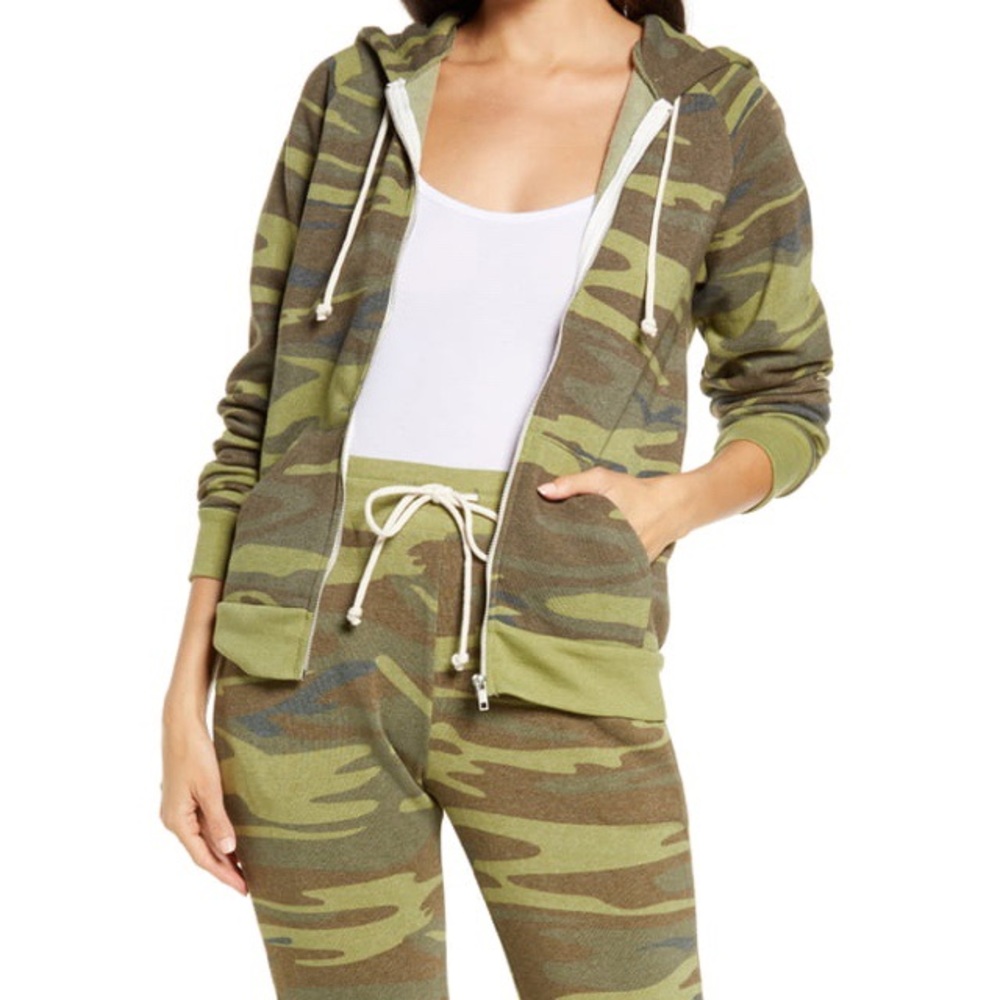Hoodie and sweatpant set